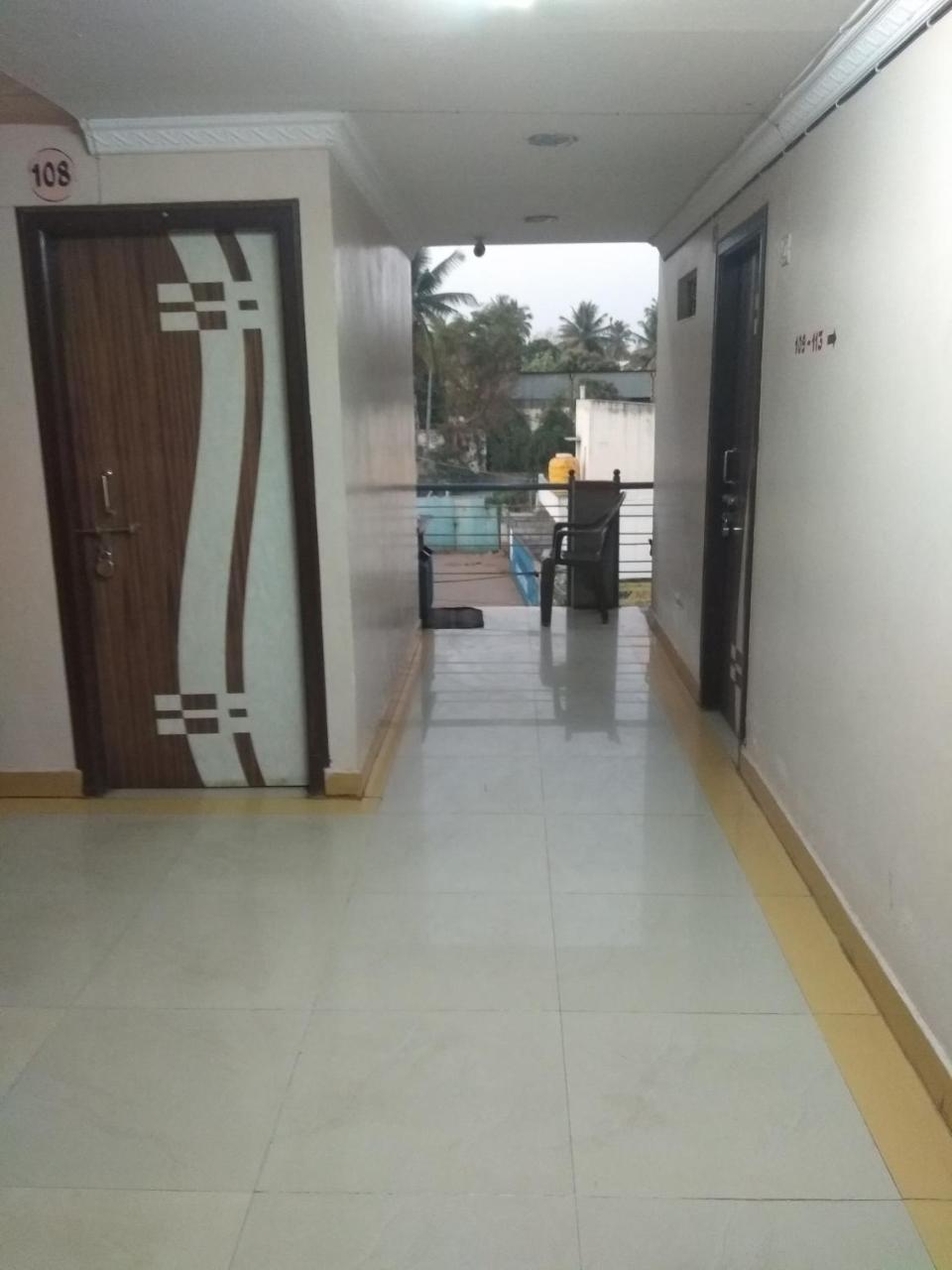 Apoorva Residency Bangalore Exterior photo